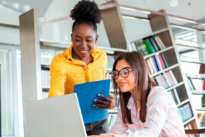 Dia do Estagiário: Aposte no reconhecimento diário