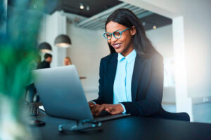 O que uma secretária faz? Só Marcas Presentes Corporativos